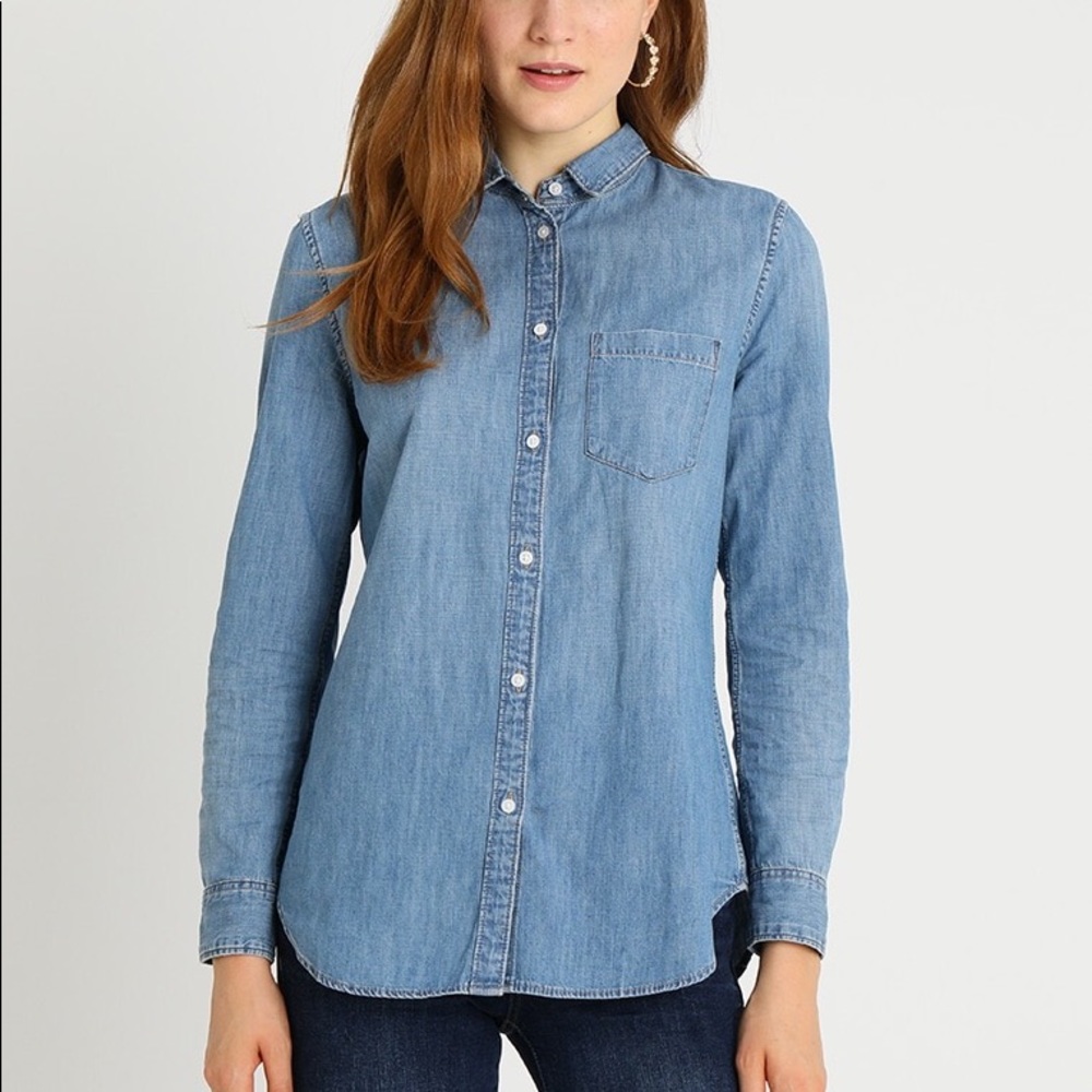 NWOT GAP Denim Jean Shirt, Button-Down Blouse